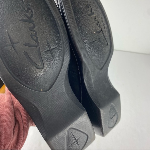 Clarks Womens 8.5 Black Leather Grasp Chime Slip On Comfort Shoe - Picture 5 of 6